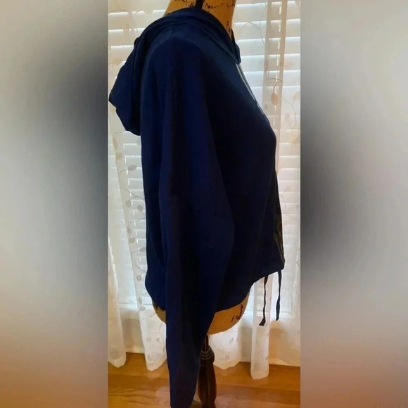 New York & Company Ming Blue Social Icon & Influencing Soho Street Hoodie size M - Picture 8 of 9